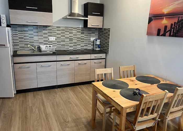 Cadet Ezüstpart Apartamento *